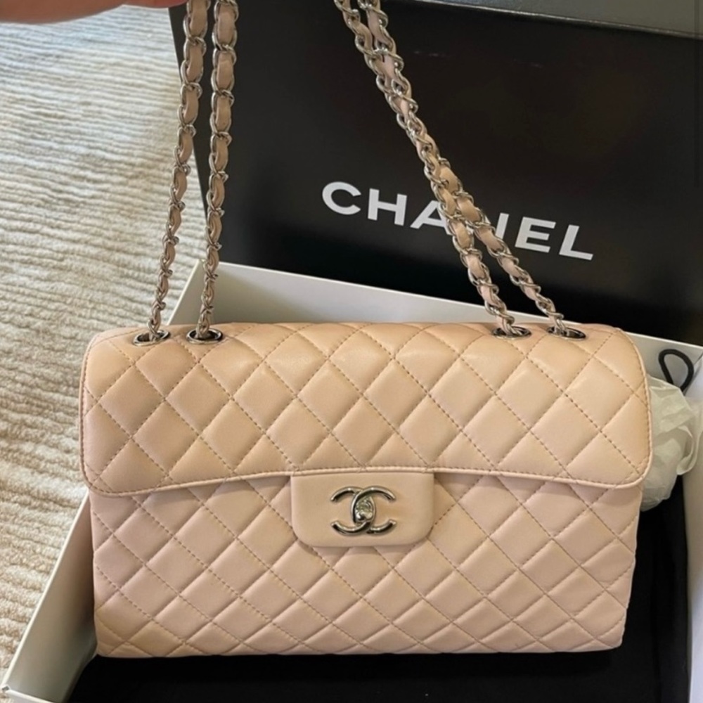 CHANEL QUILTED FLAP BAG